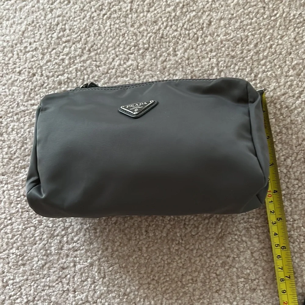Rare Grey Nylon Prada Pouch - Picture 3 of 7